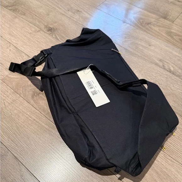 LAB Expandable Backpack - Picture 2 of 4